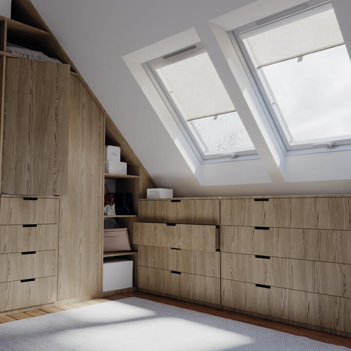 Dakea Good Lacquered Pine Centre Pivot Roof Window KAV B900